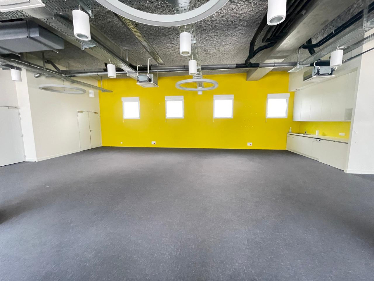 Commerce Nantes 323m² Location commerce Nantes Loire-Atlantique OLCOM2533725 3
